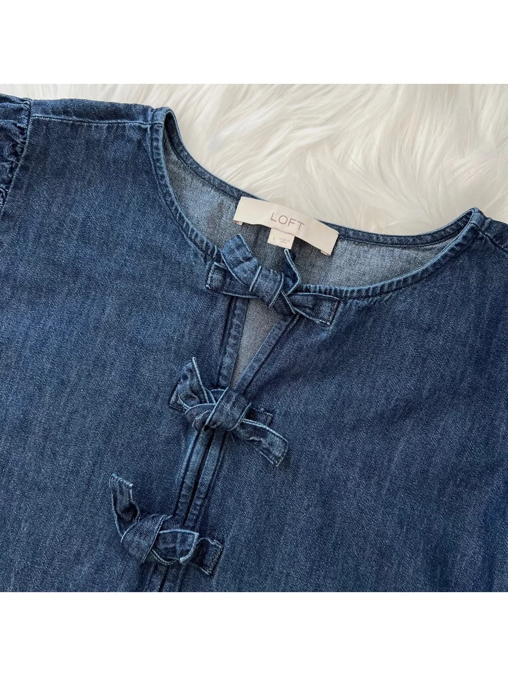 LOFT Blue Chambray Denim Bow Front Puff Sleeve Blouse Top Women’s L